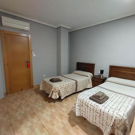 Hostal Abastos Walencja Zewnętrze zdjęcie