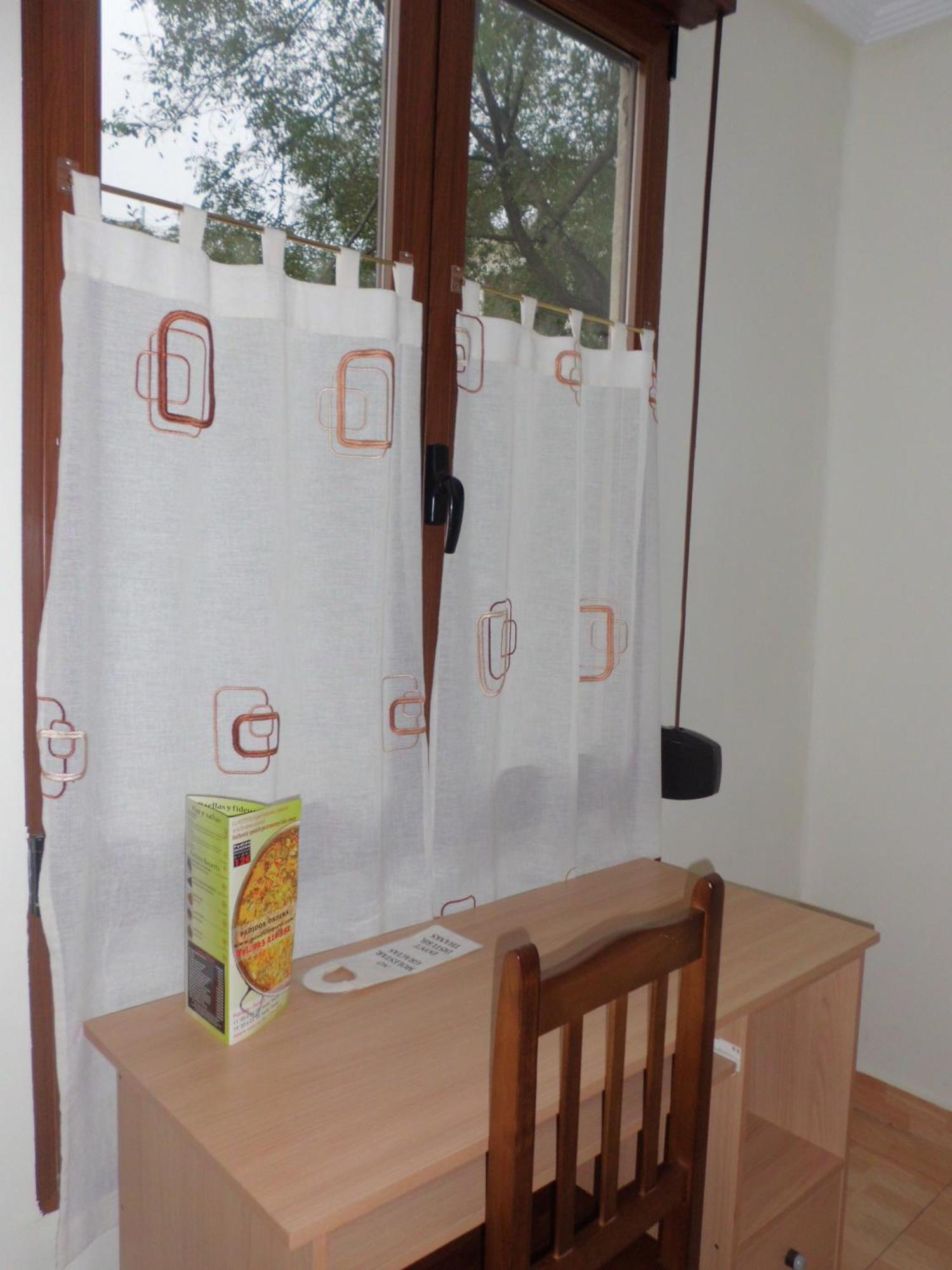 Hostal Abastos Walencja Zewnętrze zdjęcie