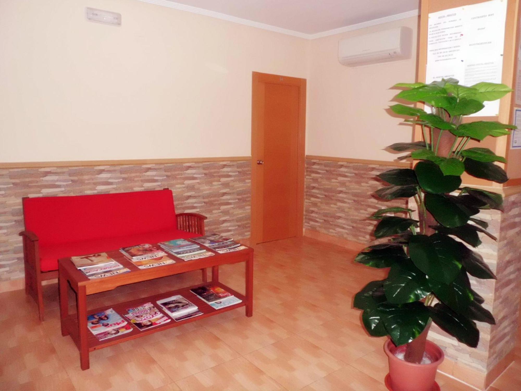 Hostal Abastos Walencja Zewnętrze zdjęcie