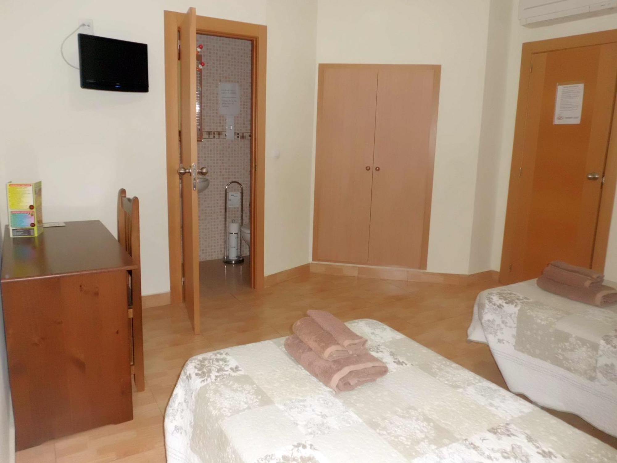 Hostal Abastos Walencja Zewnętrze zdjęcie