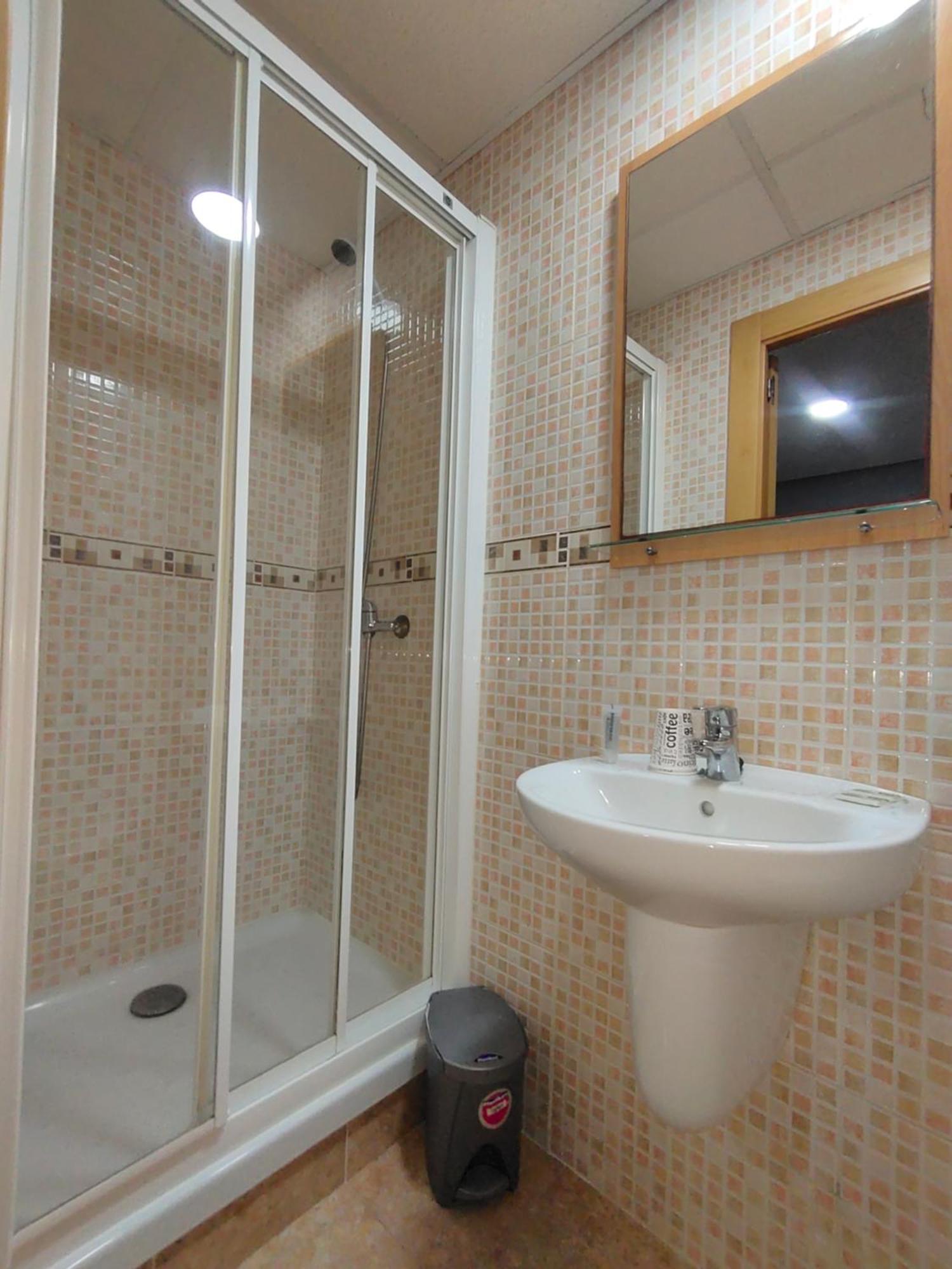 Hostal Abastos Walencja Zewnętrze zdjęcie