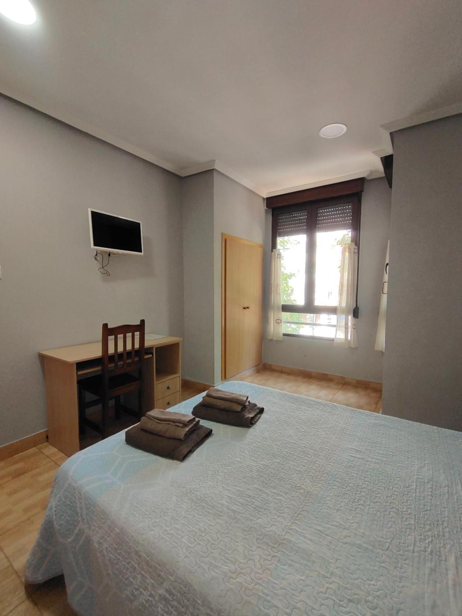 Hostal Abastos Walencja Zewnętrze zdjęcie