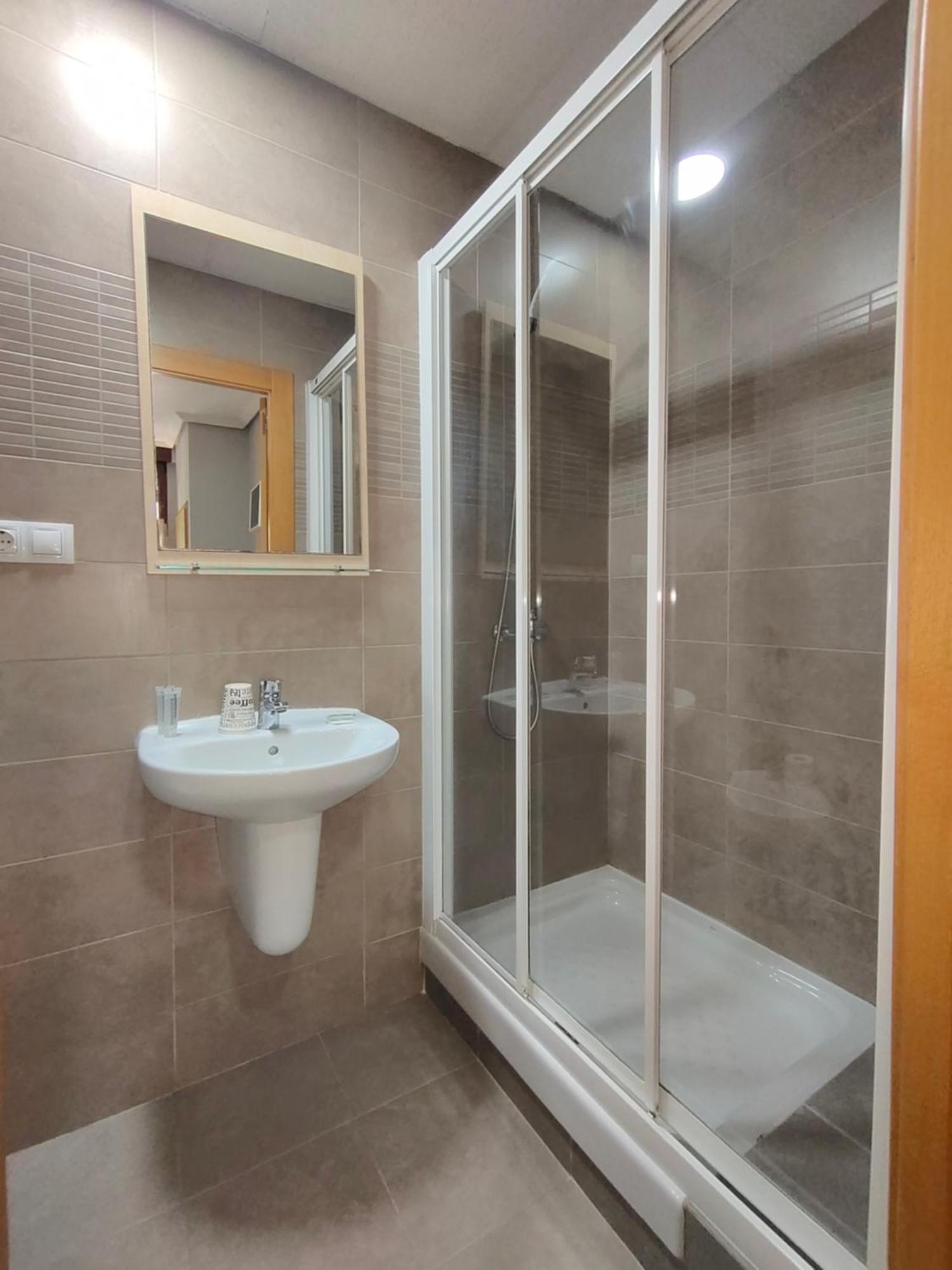 Hostal Abastos Walencja Zewnętrze zdjęcie