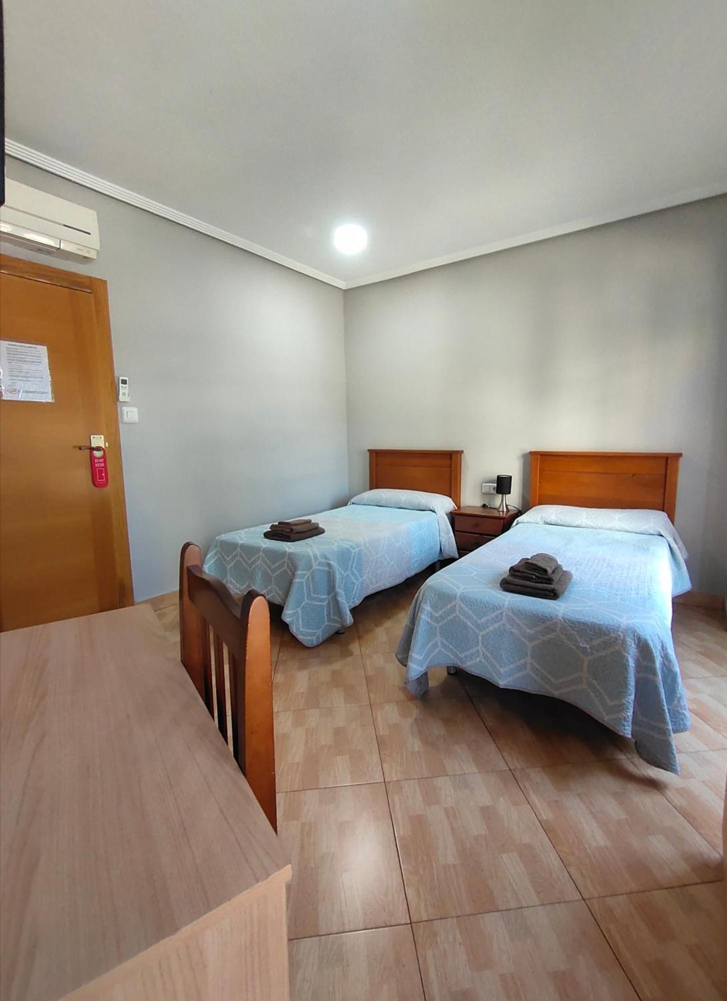 Hostal Abastos Walencja Zewnętrze zdjęcie