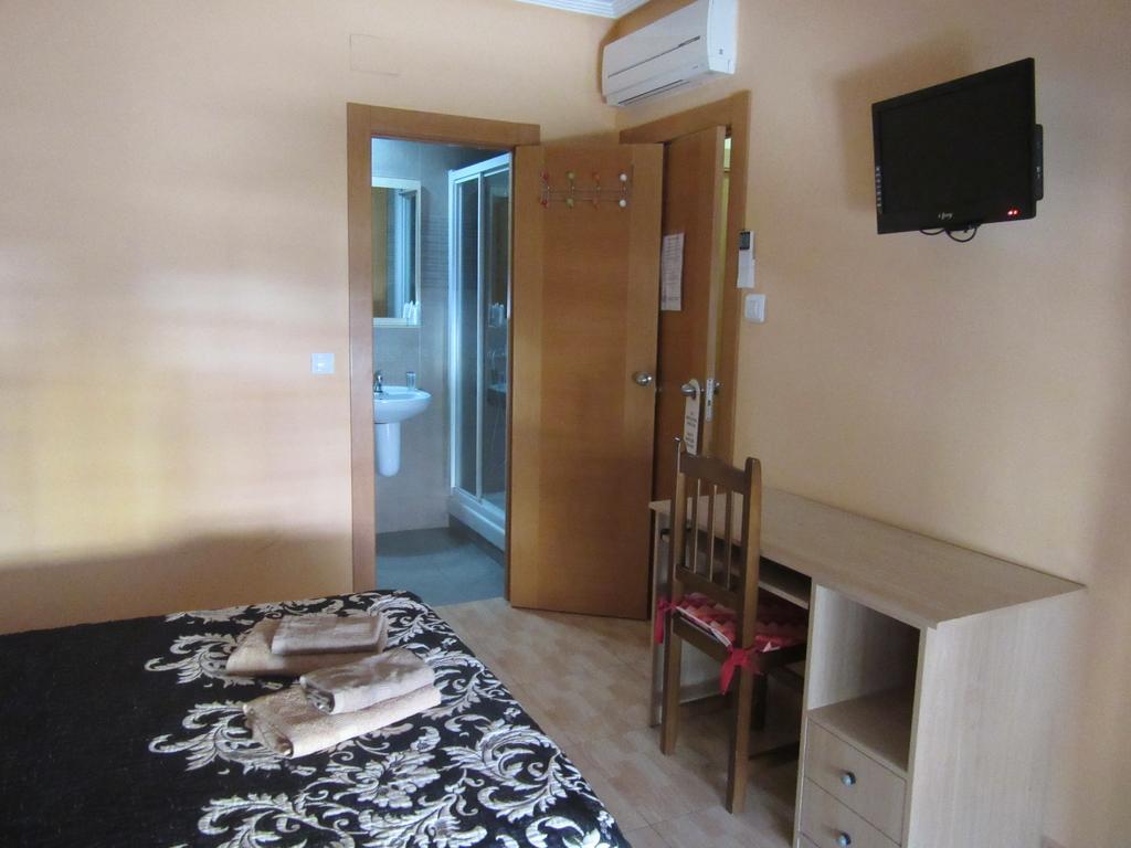 Hostal Abastos Walencja Zewnętrze zdjęcie