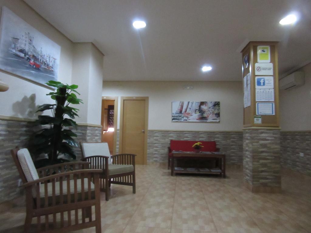Hostal Abastos Walencja Zewnętrze zdjęcie